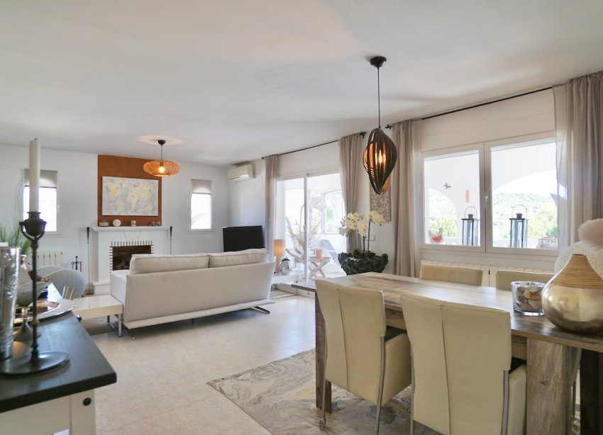 Resale - Villa / House - Benitachell - Los Molinos