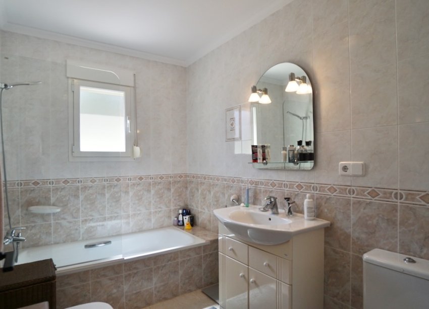Resale - Villa / House - Benitachell - Los Molinos