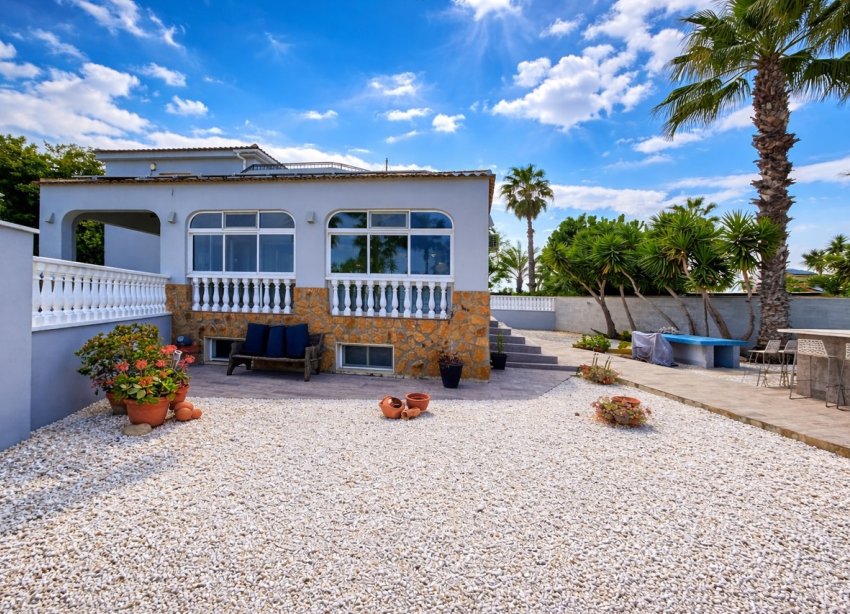 Resale - Villa / House - Catral