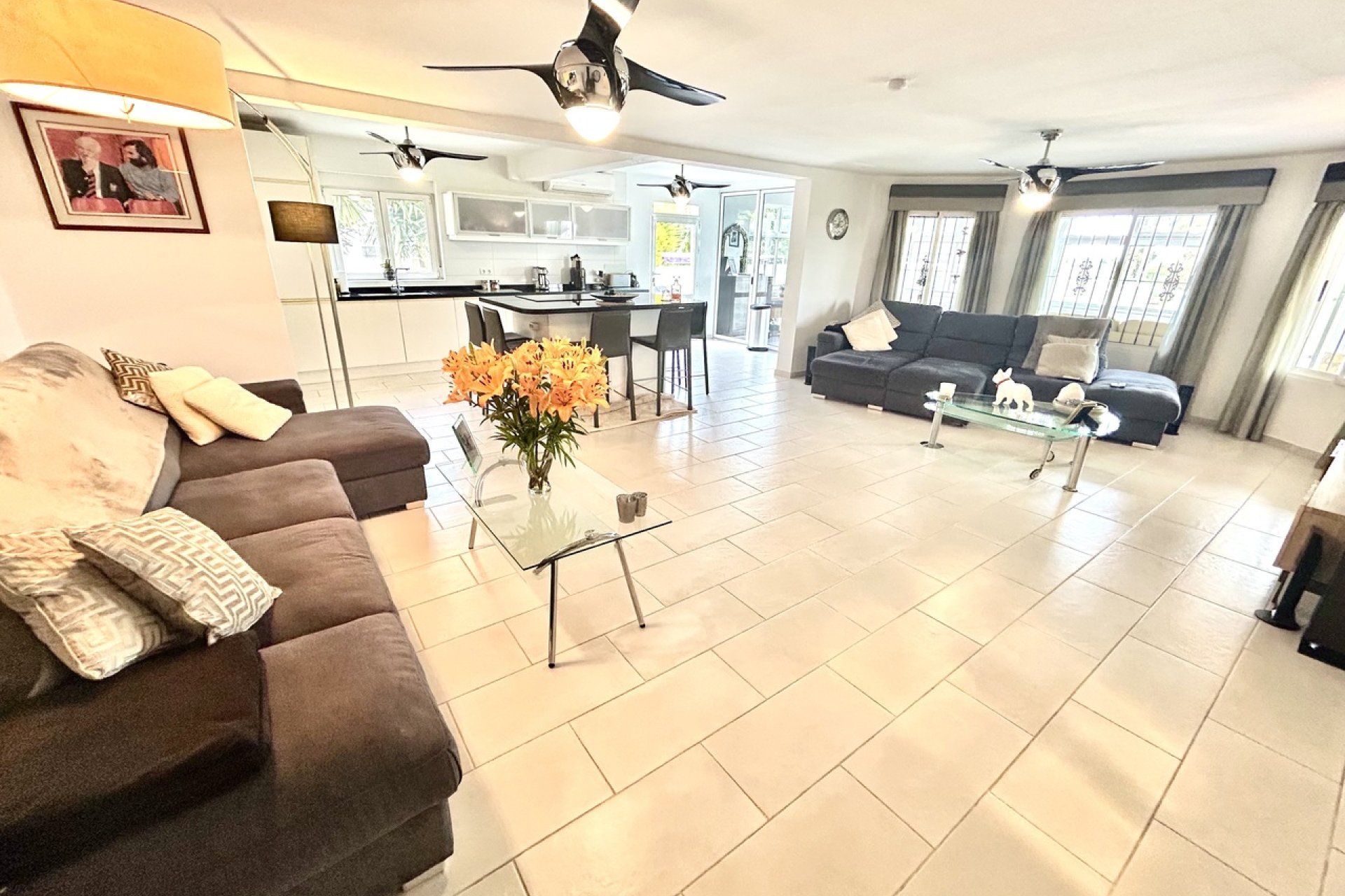 Resale - Villa / House - Catral