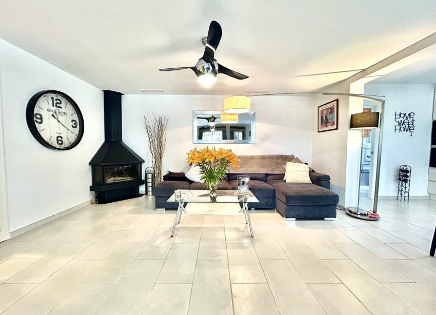 Resale - Villa / House - Catral