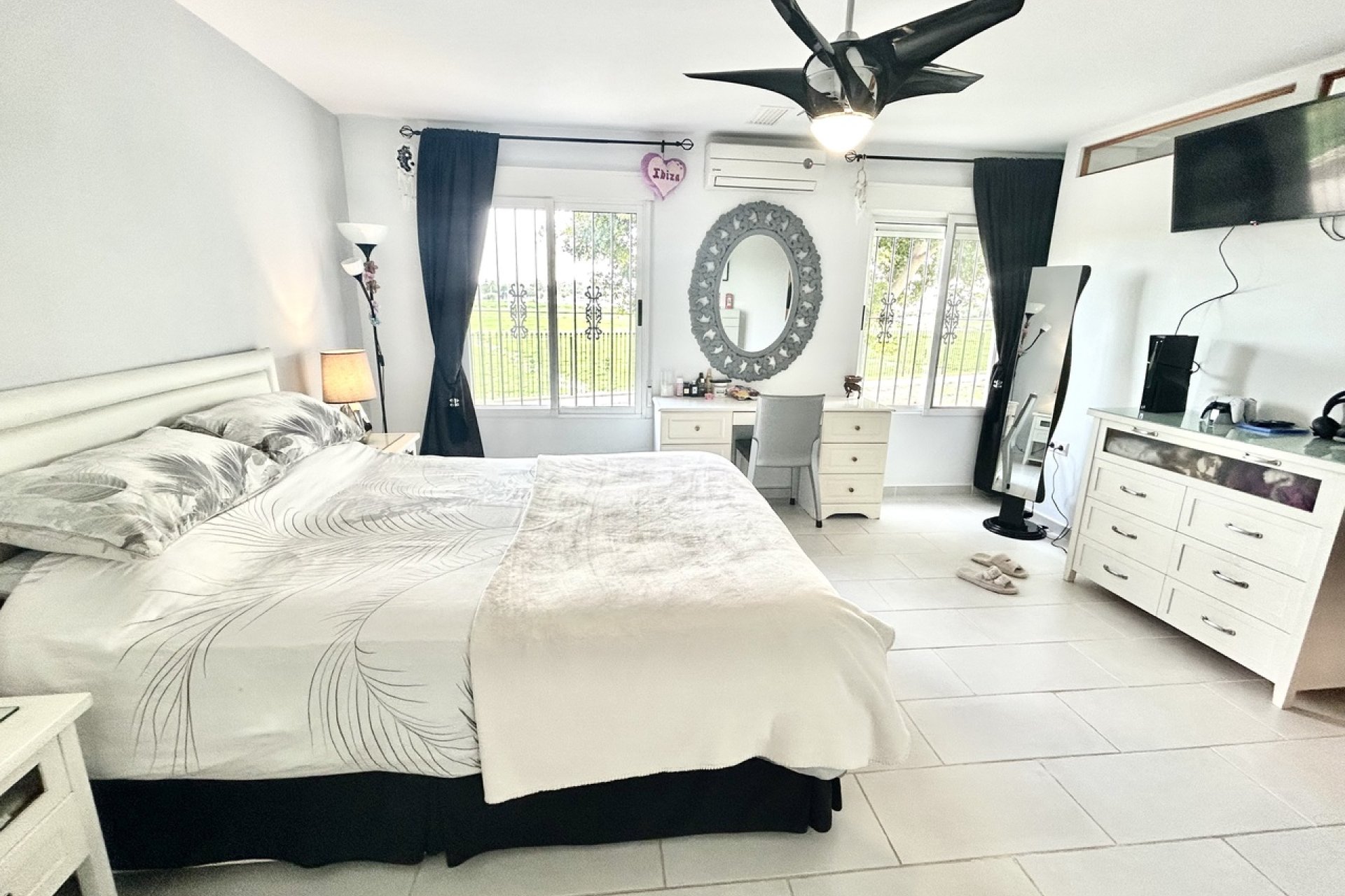 Resale - Villa / House - Catral