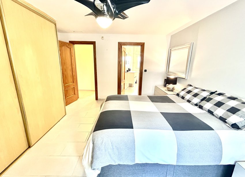 Resale - Villa / House - Catral