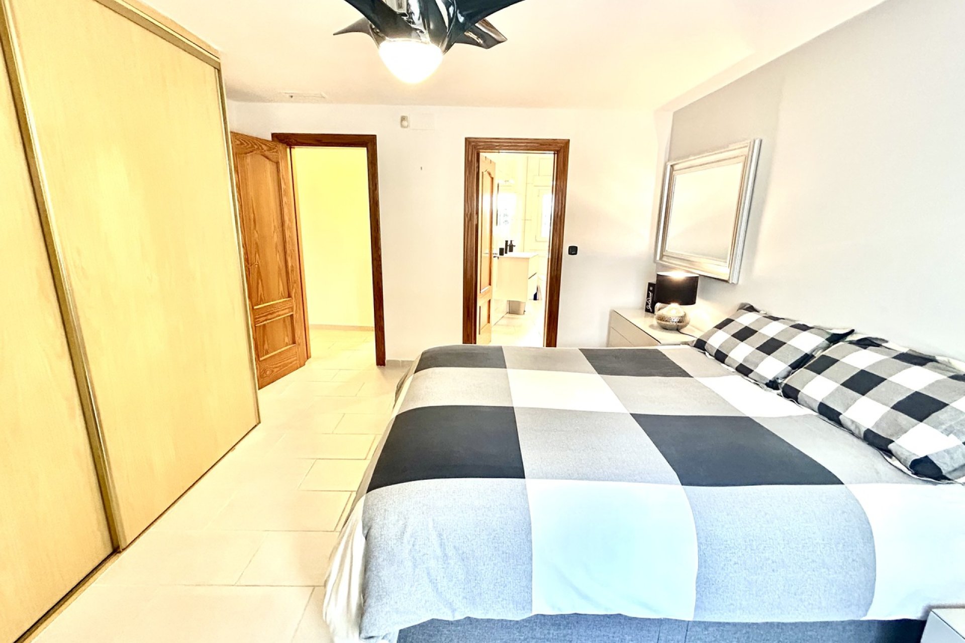 Resale - Villa / House - Catral