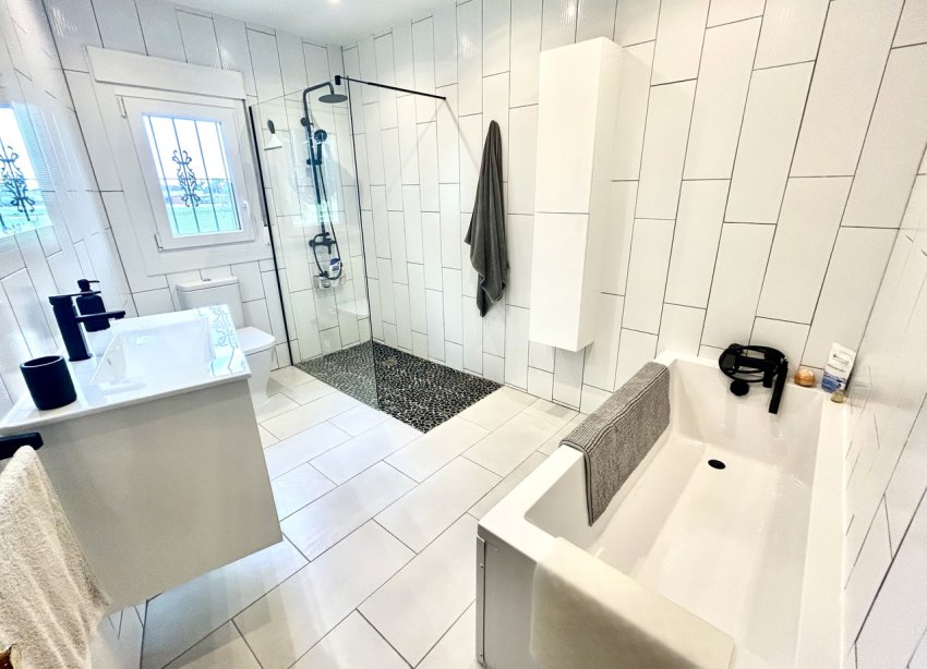 Resale - Villa / House - Catral