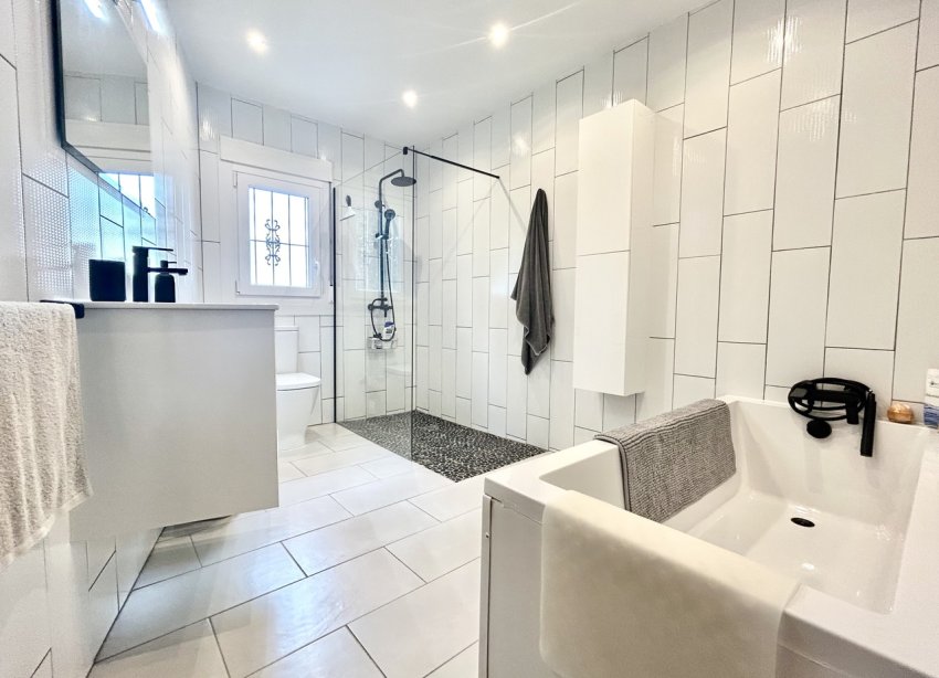 Resale - Villa / House - Catral