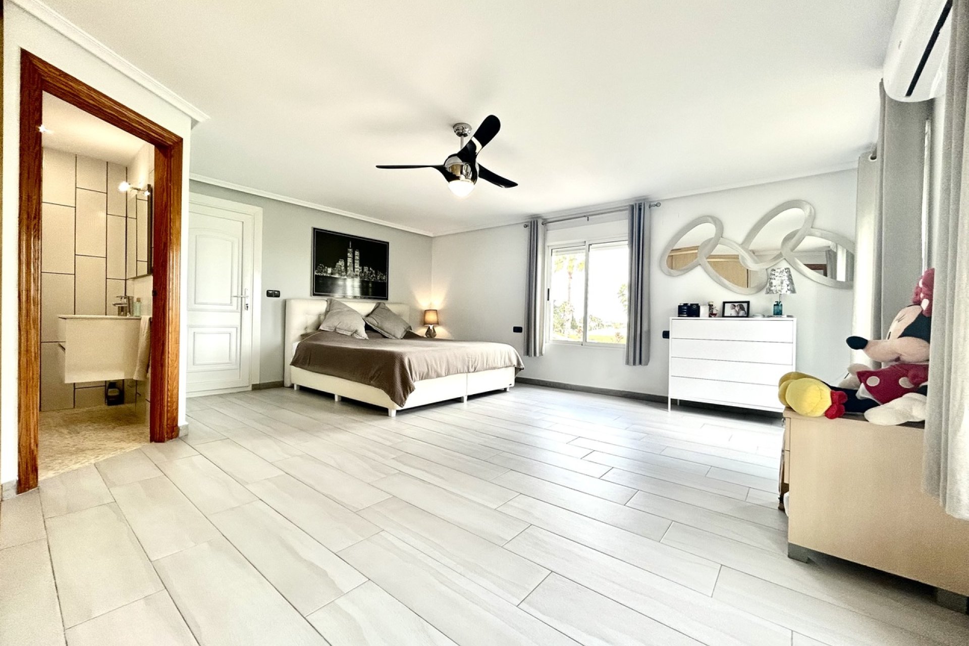 Resale - Villa / House - Catral