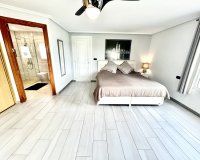Resale - Villa / House - Catral
