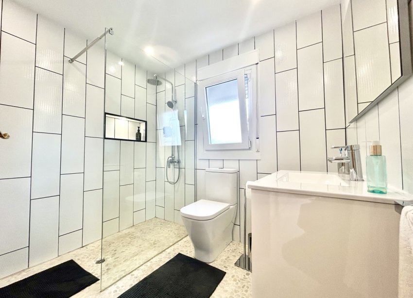 Resale - Villa / House - Catral