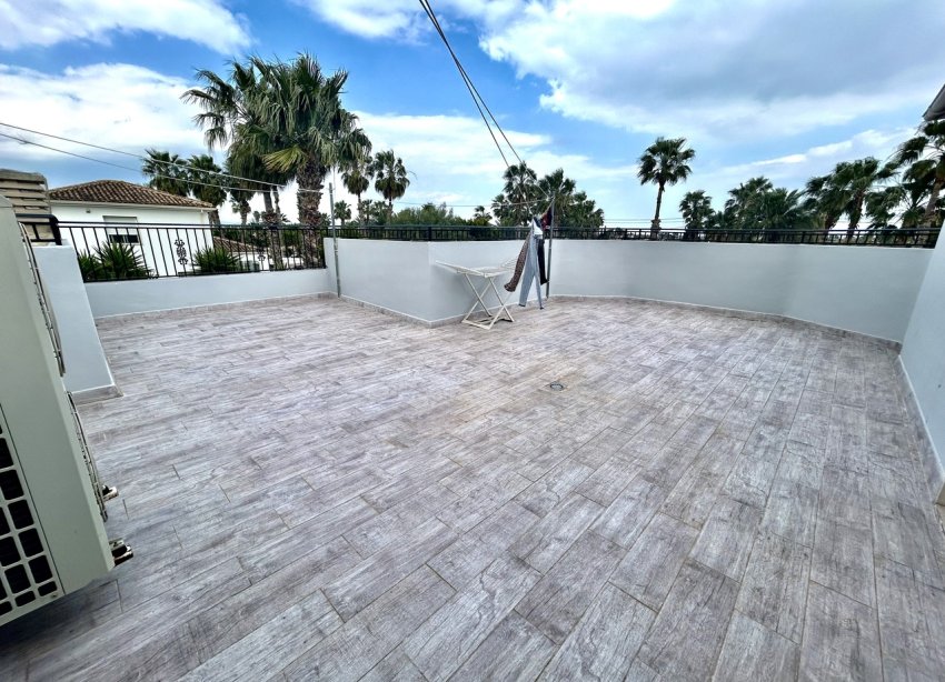 Resale - Villa / House - Catral