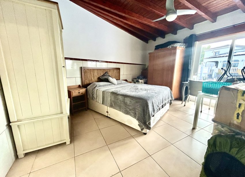 Resale - Villa / House - Catral
