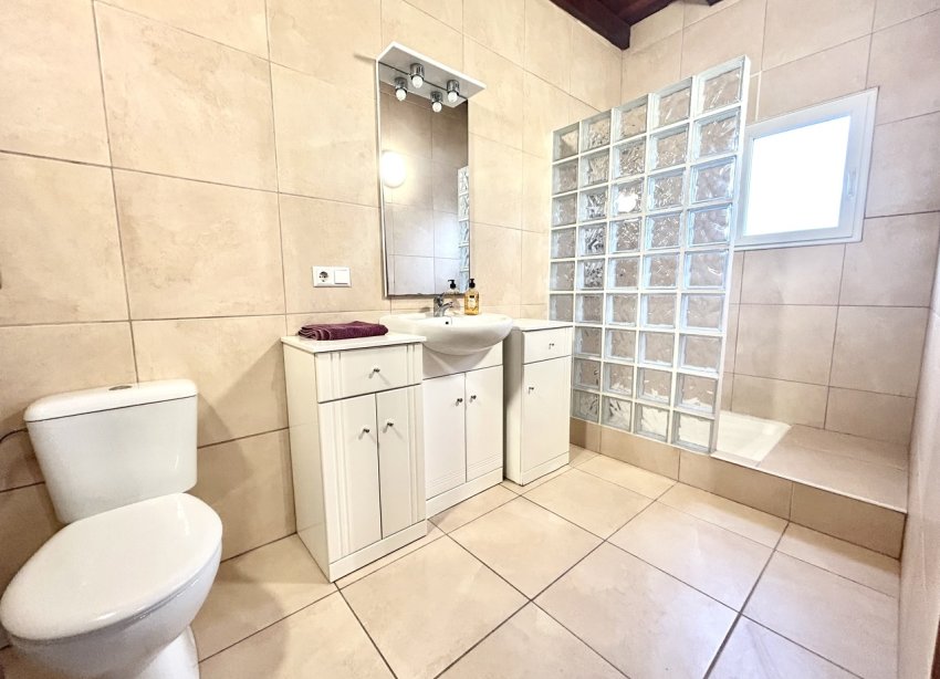 Resale - Villa / House - Catral