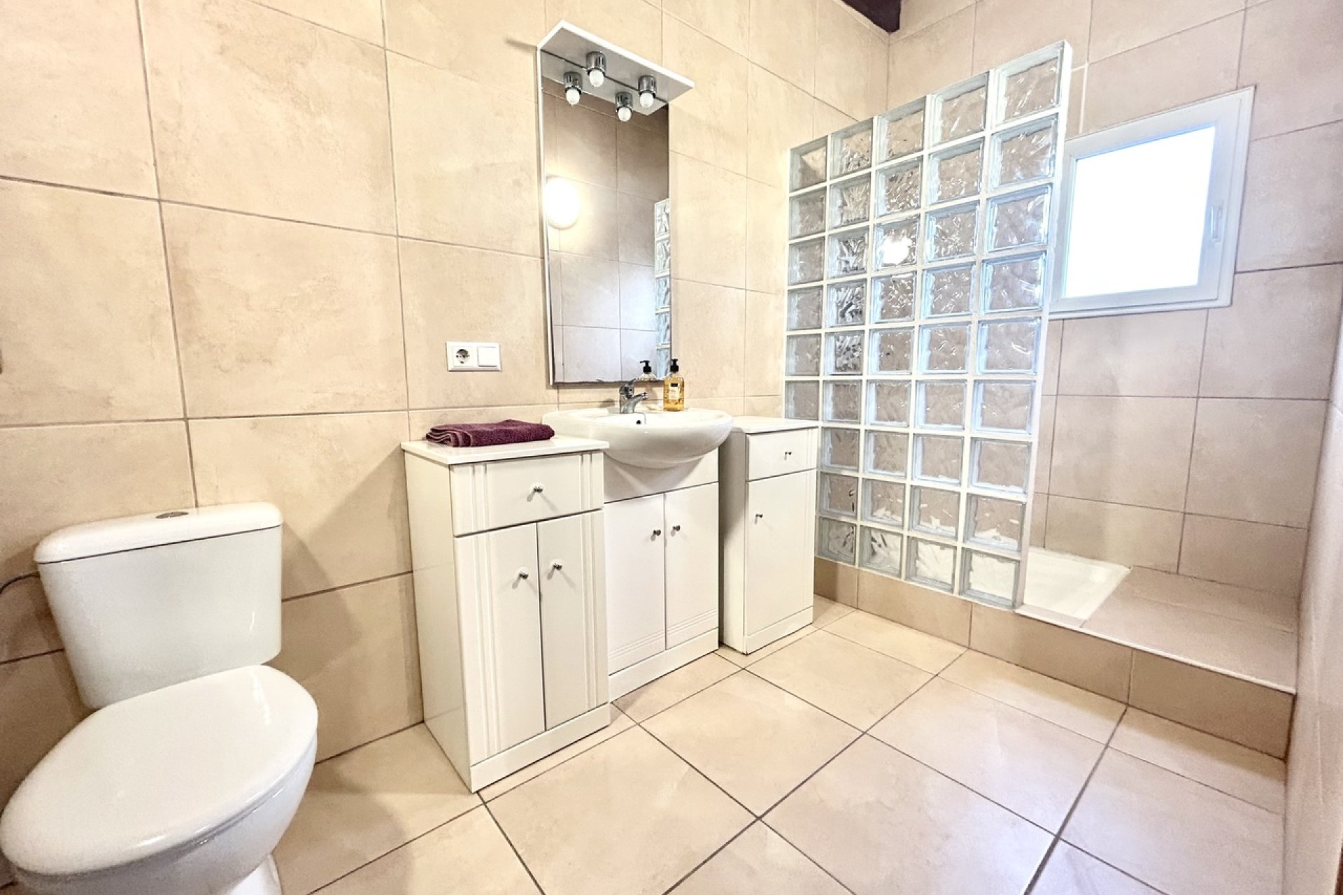 Resale - Villa / House - Catral