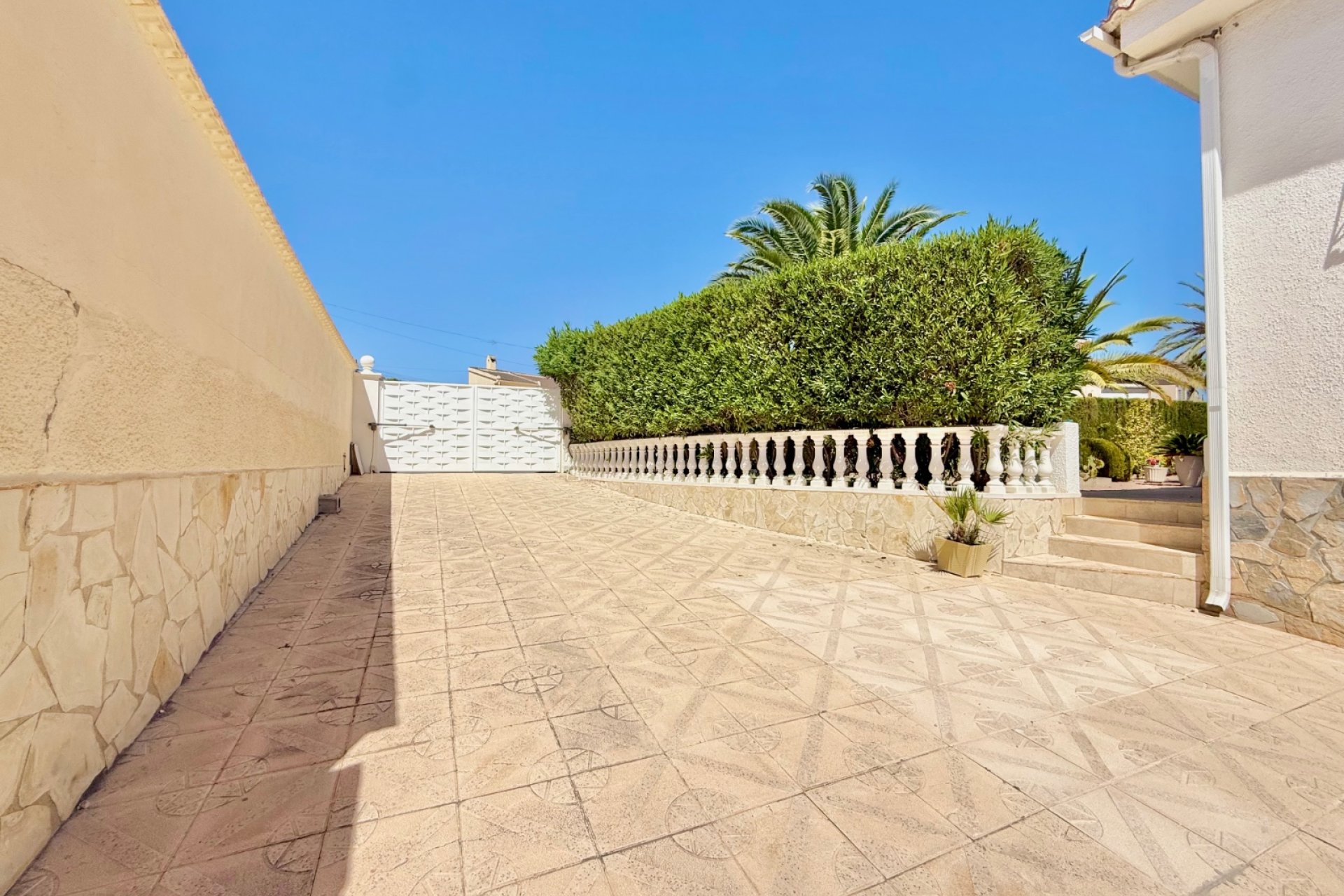 Resale - Villa / House - Ciudad Quesada - Centro de la Ciudad Quesada