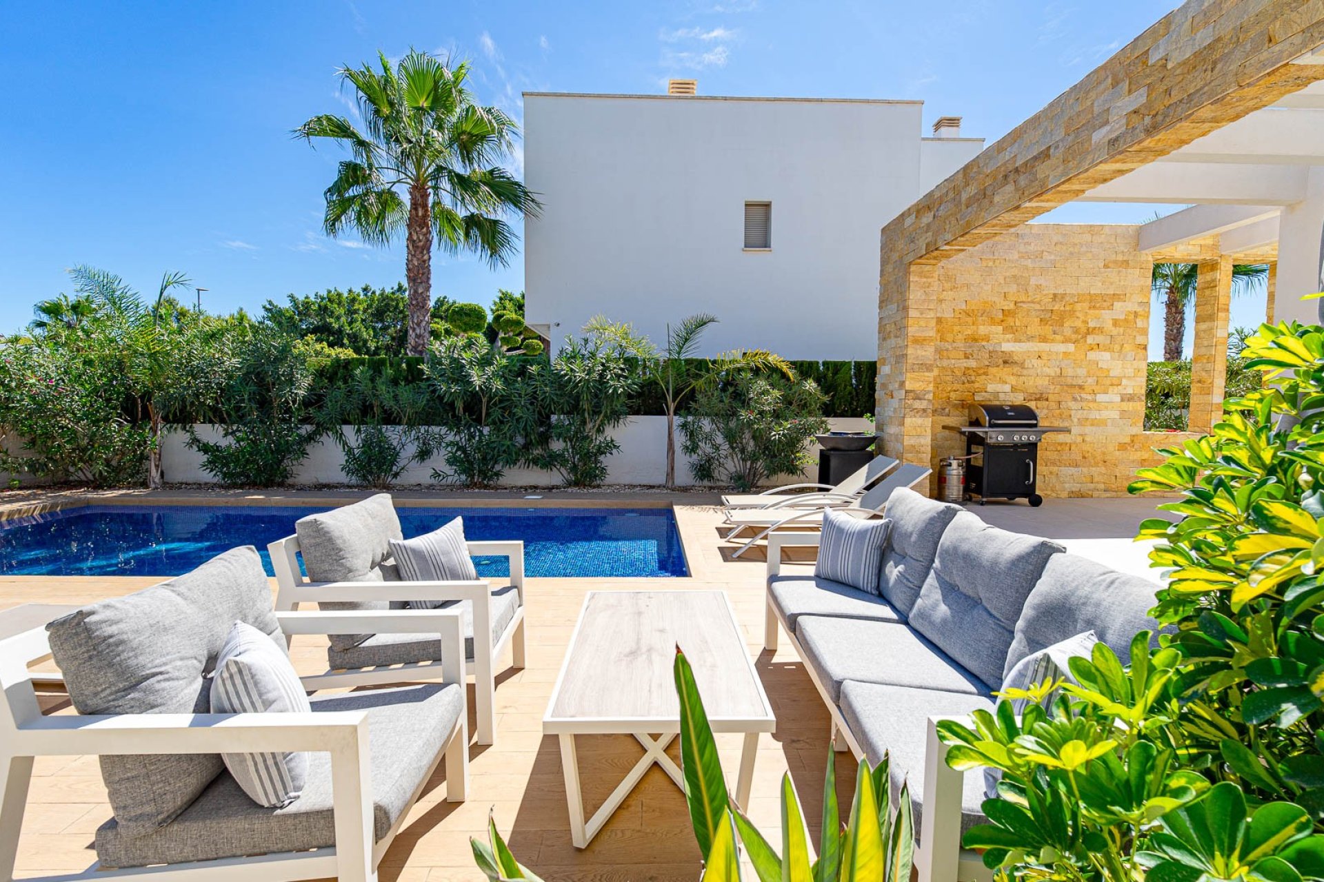Resale - Villa / House - Ciudad Quesada - Doña Pena
