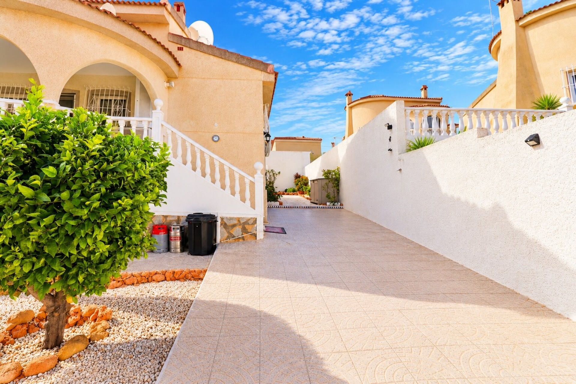 Resale - Villa / House - Ciudad Quesada - La Marquesa Golf