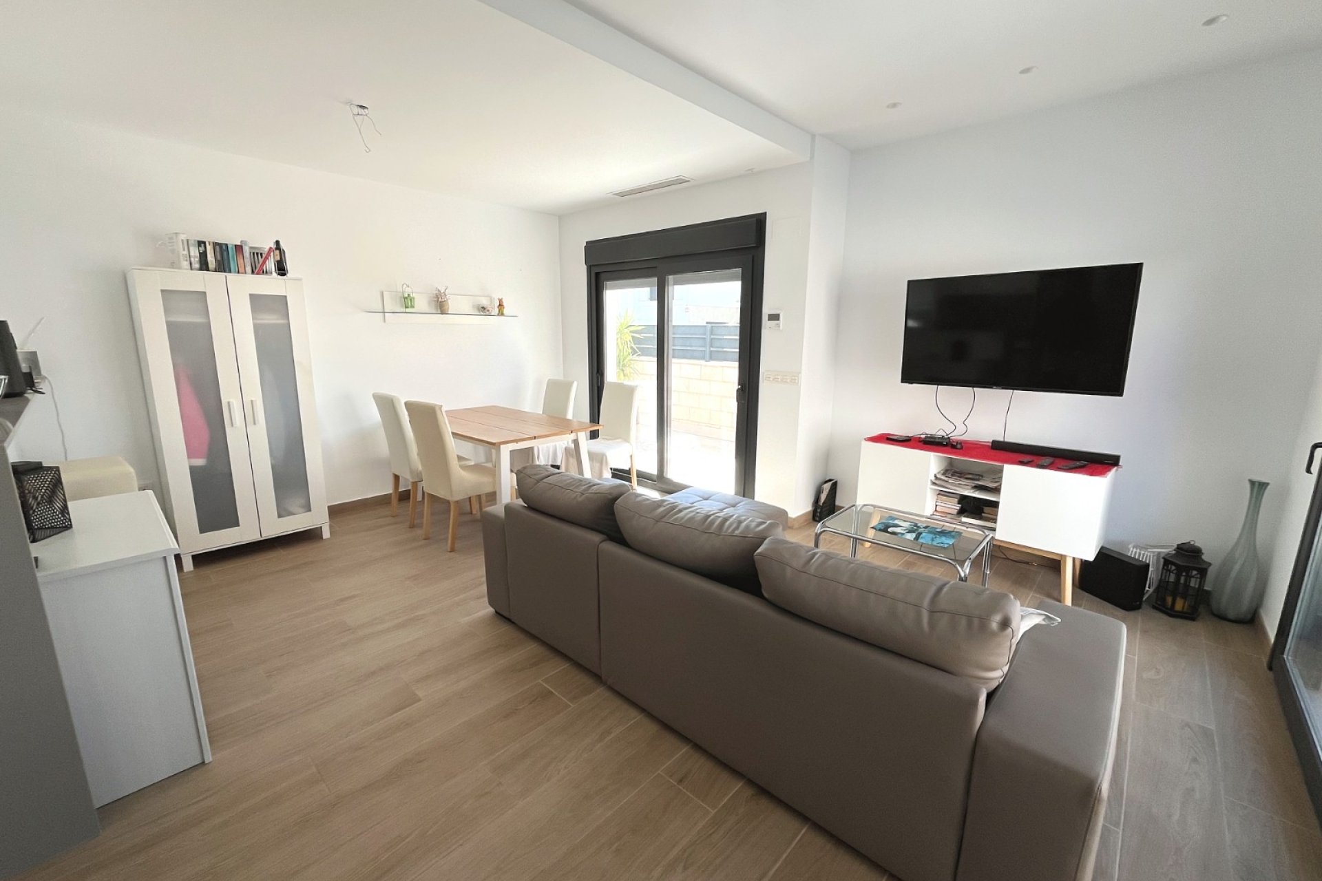 Resale - Villa / House - Ciudad Quesada - Pueblo Bravo