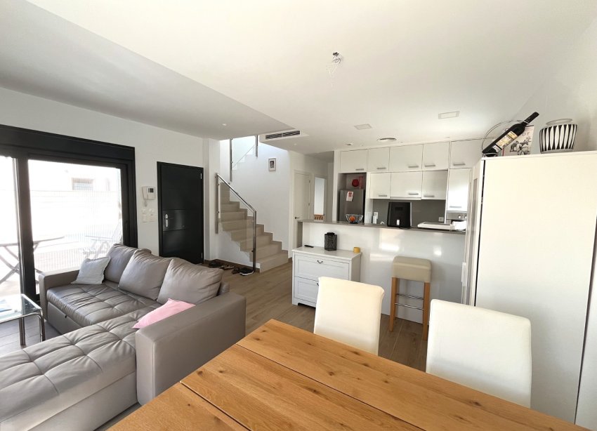 Resale - Villa / House - Ciudad Quesada - Pueblo Bravo