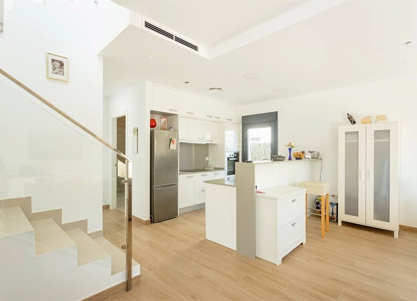Resale - Villa / House - Ciudad Quesada - Pueblo Bravo