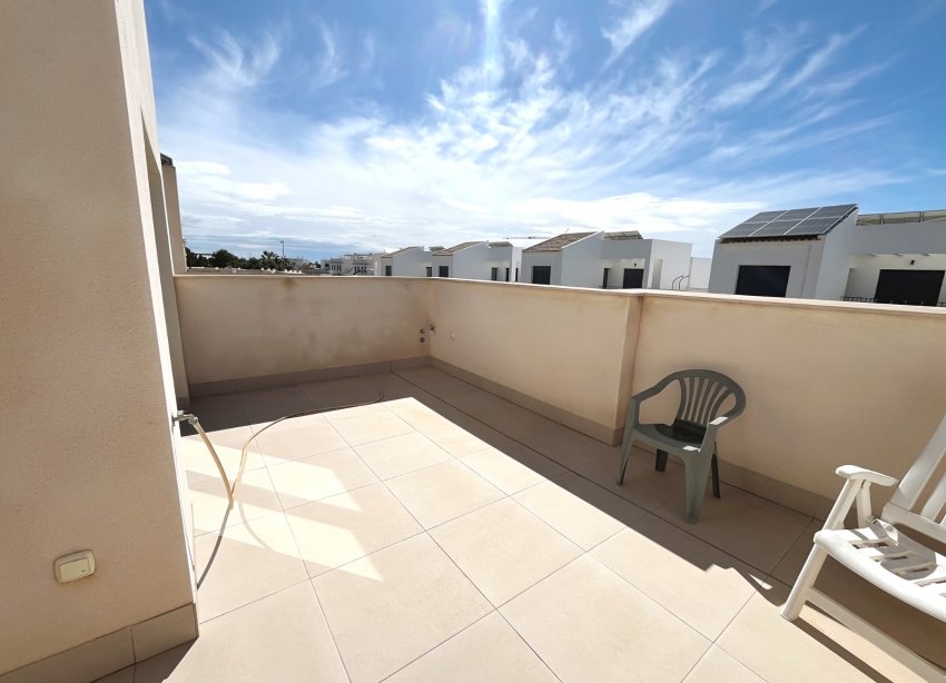 Resale - Villa / House - Ciudad Quesada - Pueblo Bravo