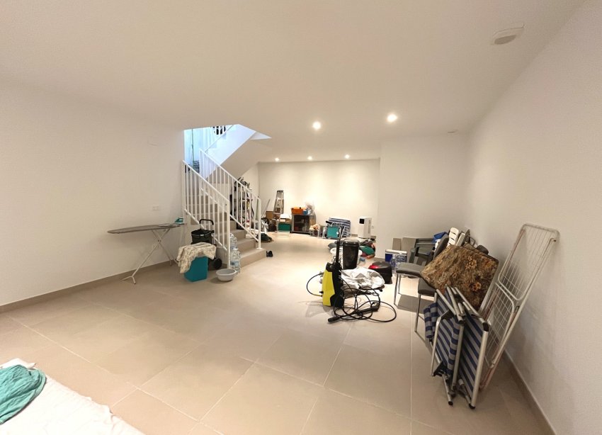 Resale - Villa / House - Ciudad Quesada - Pueblo Bravo