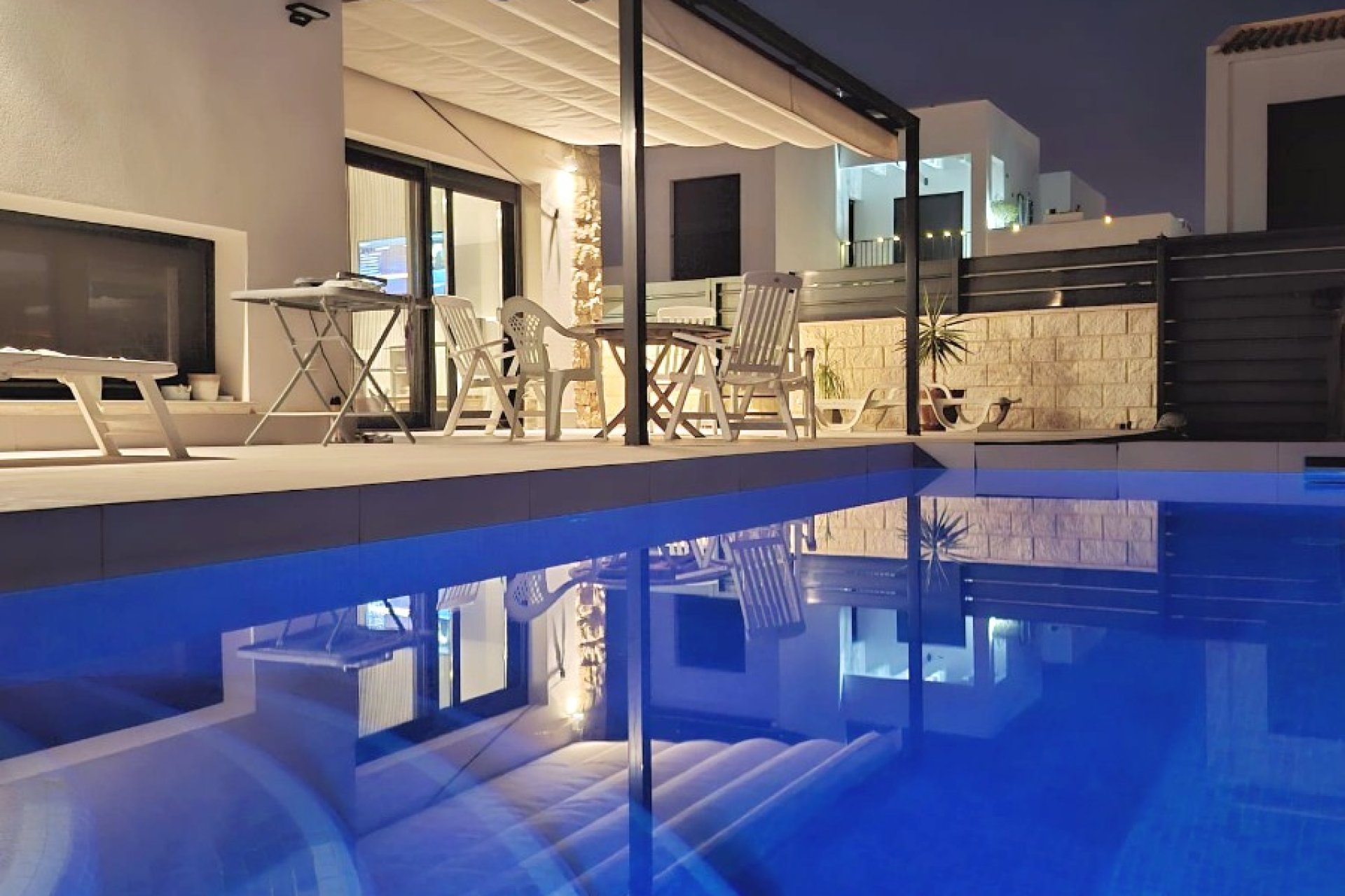 Resale - Villa / House - Ciudad Quesada - Pueblo Bravo