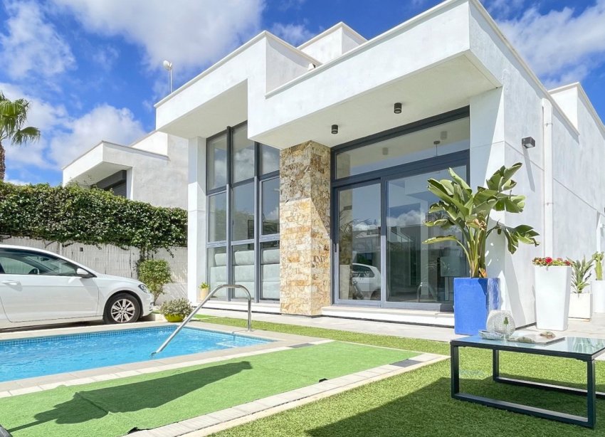 Resale - Villa / House - Ciudad Quesada - Rojales