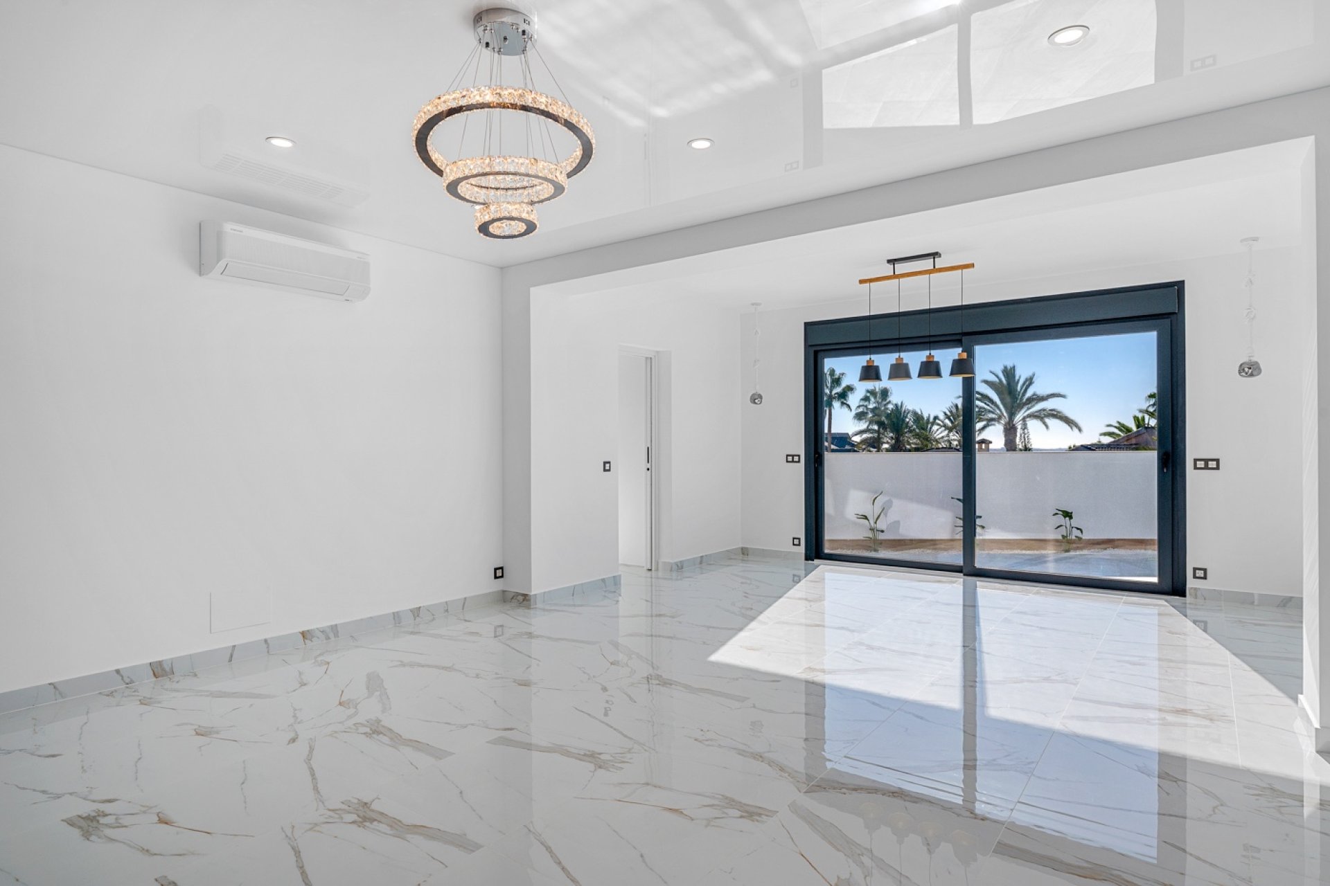 Resale - Villa / House - Ciudad Quesada - Rojales