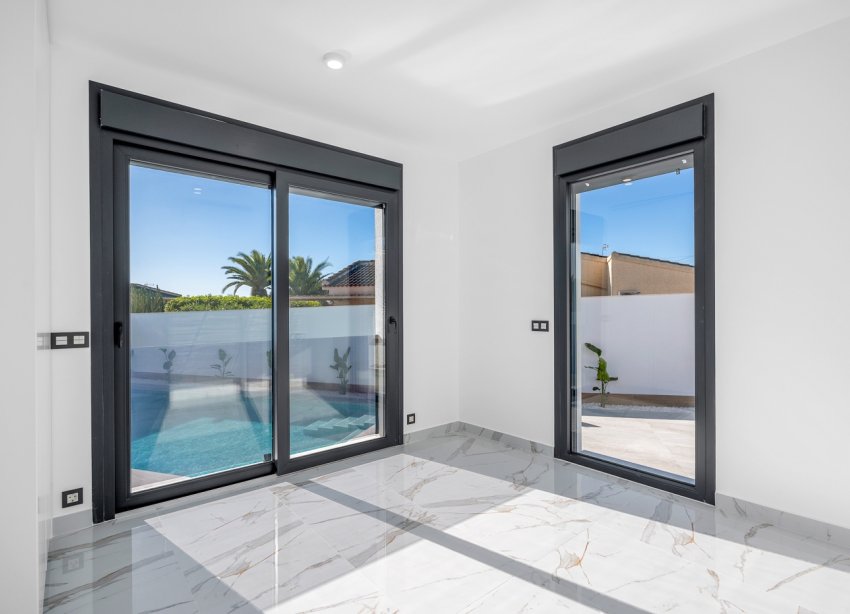 Resale - Villa / House - Ciudad Quesada - Rojales