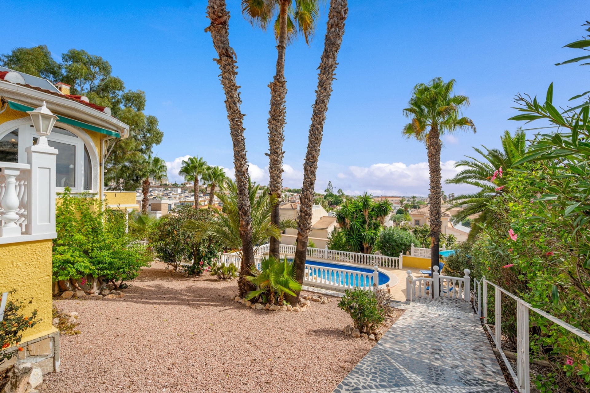 Resale - Villa / House - Ciudad Quesada - Rojales