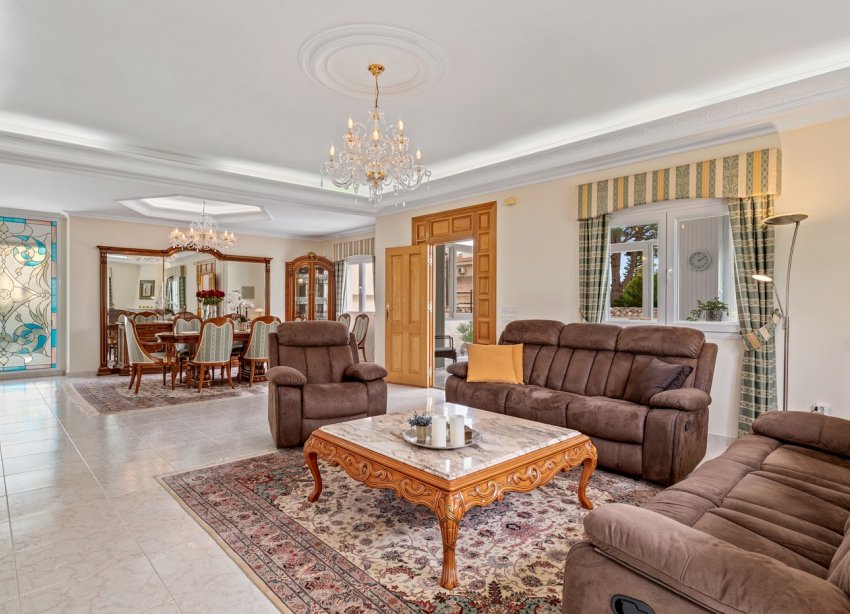 Resale - Villa / House - Ciudad Quesada