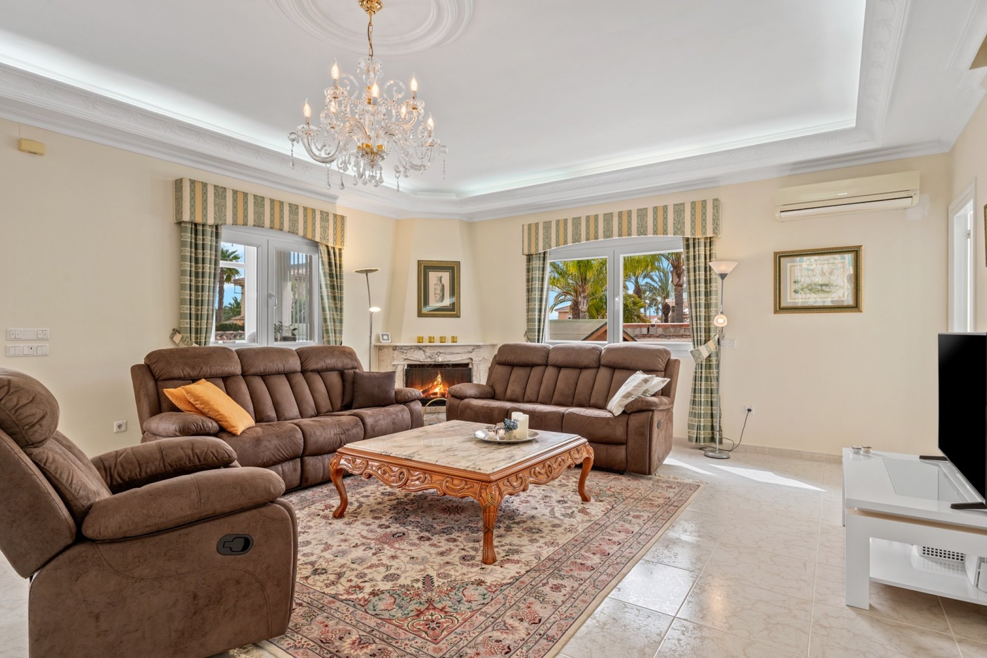 Resale - Villa / House - Ciudad Quesada