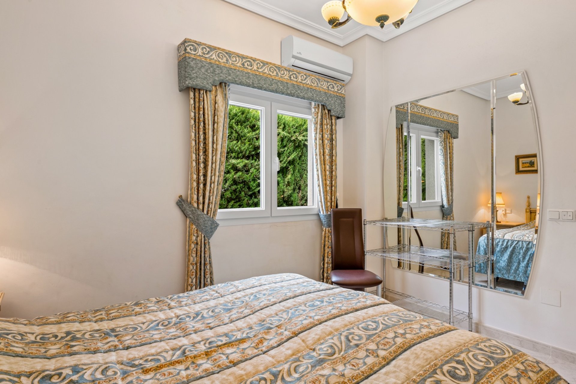 Resale - Villa / House - Ciudad Quesada