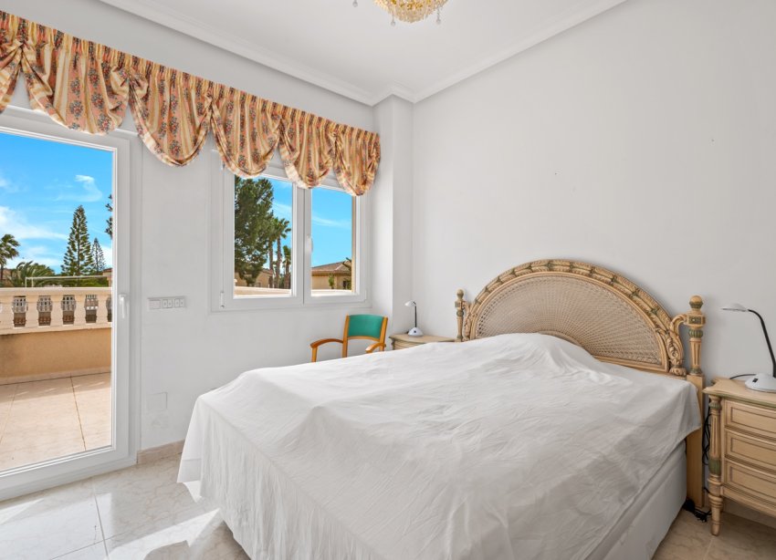 Resale - Villa / House - Ciudad Quesada