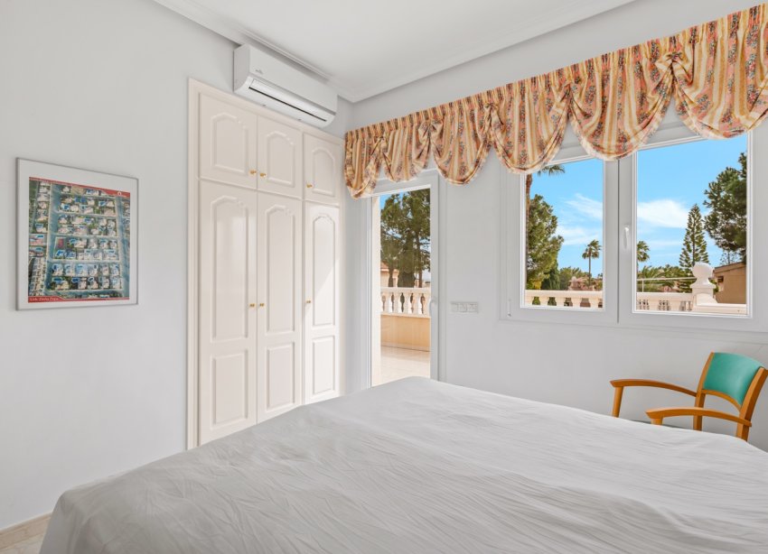 Resale - Villa / House - Ciudad Quesada