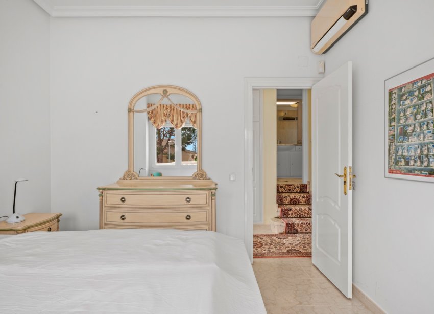 Resale - Villa / House - Ciudad Quesada