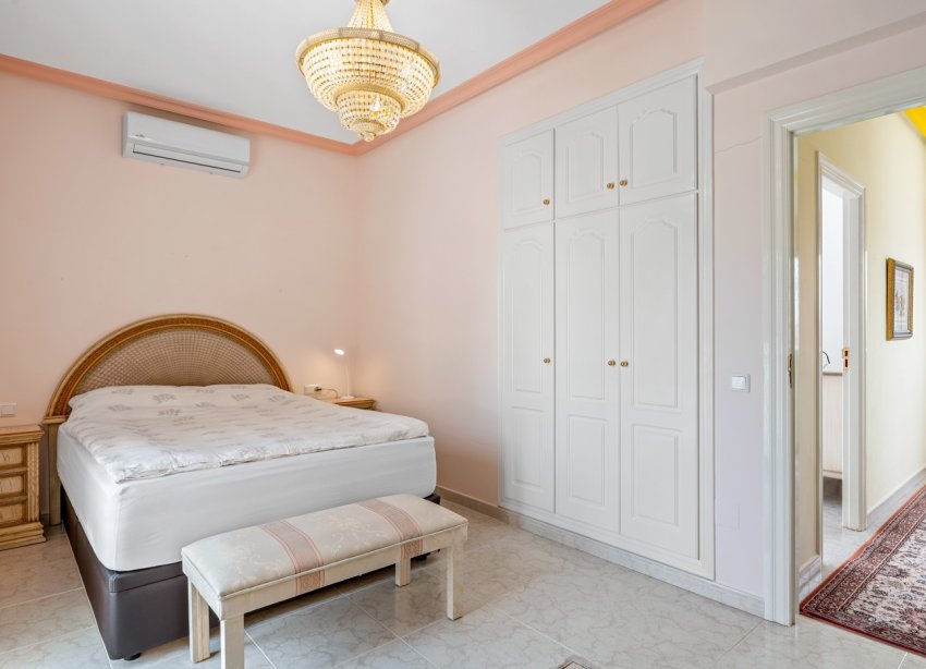 Resale - Villa / House - Ciudad Quesada