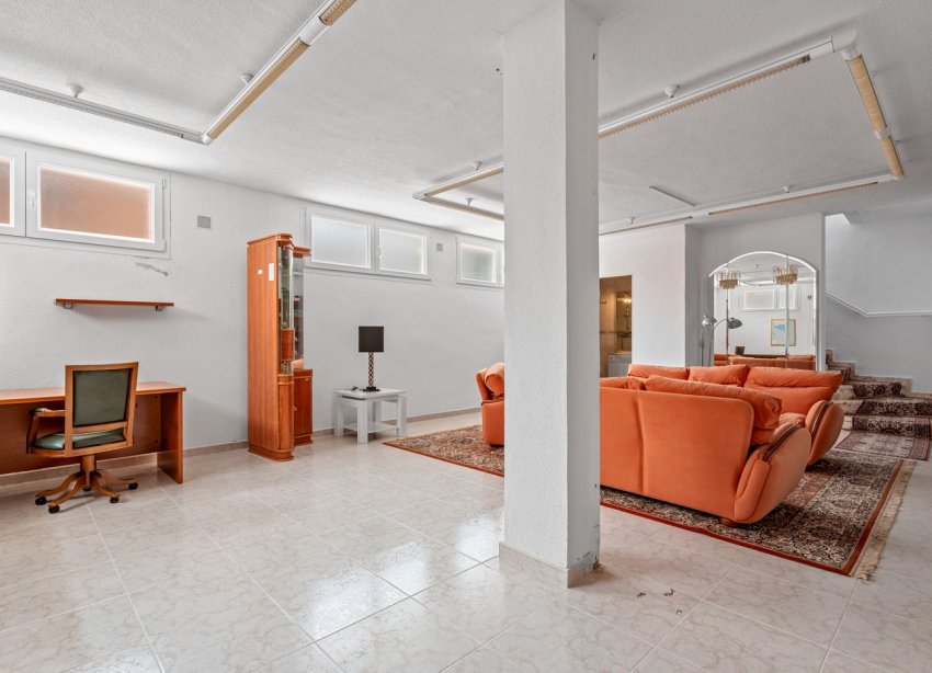 Resale - Villa / House - Ciudad Quesada