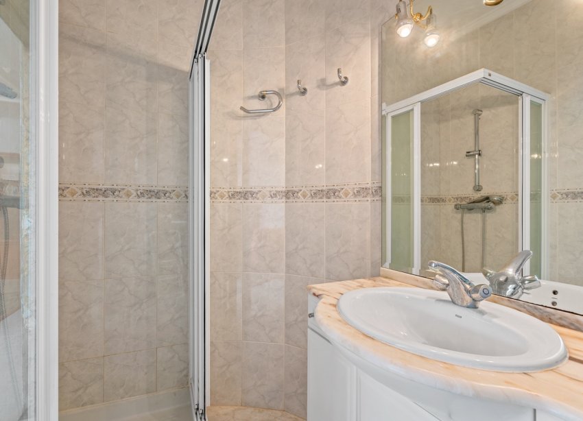 Resale - Villa / House - Ciudad Quesada