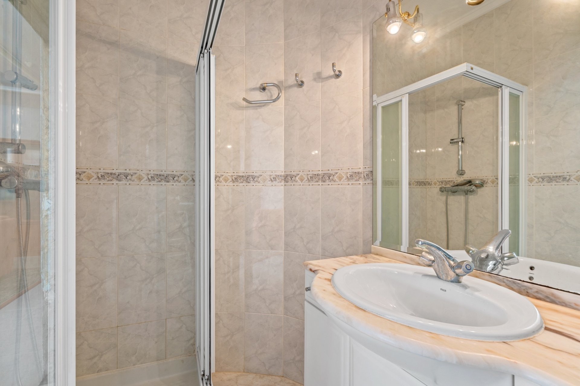 Resale - Villa / House - Ciudad Quesada