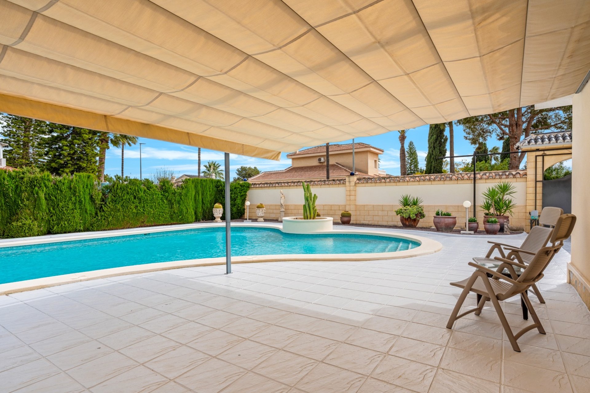 Resale - Villa / House - Ciudad Quesada