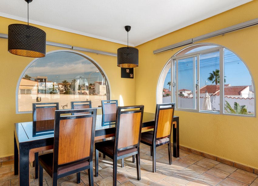 Resale - Villa / House - Ciudad Quesada