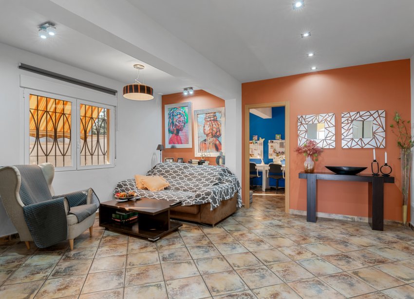 Resale - Villa / House - Ciudad Quesada