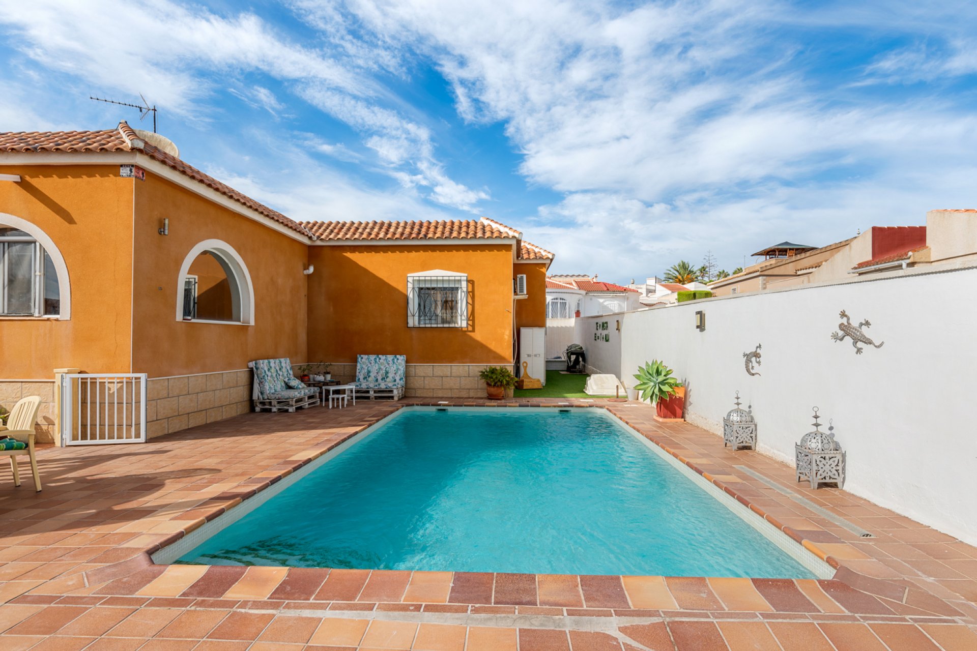 Resale - Villa / House - Ciudad Quesada