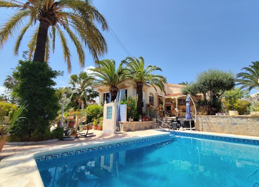 Resale - Villa / House - Ciudad Quesada