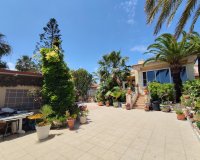 Resale - Villa / House - Ciudad Quesada