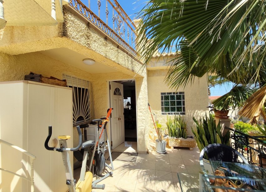 Resale - Villa / House - Ciudad Quesada