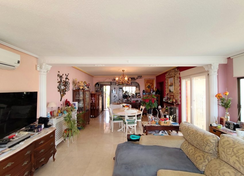 Resale - Villa / House - Ciudad Quesada