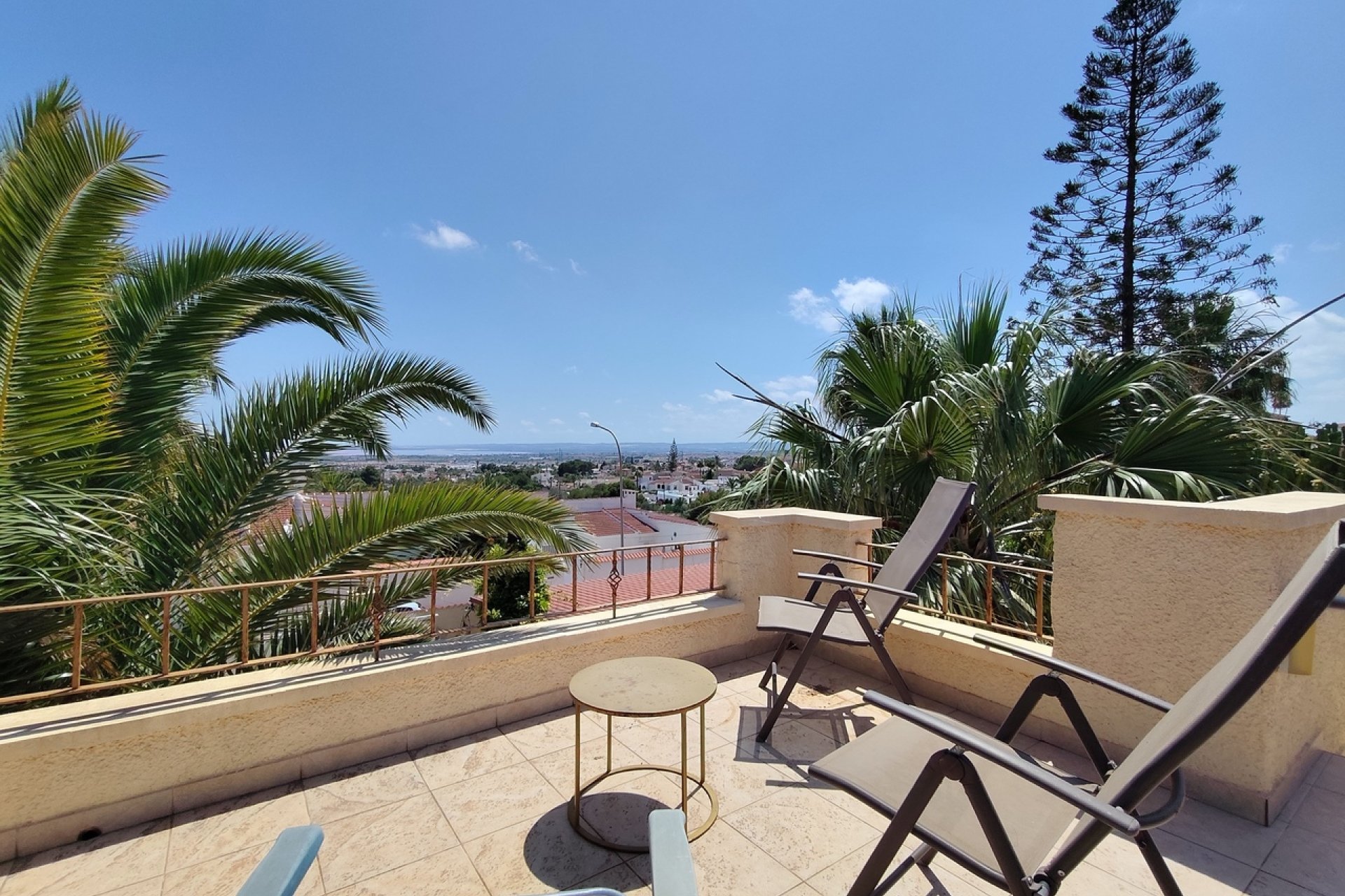 Resale - Villa / House - Ciudad Quesada