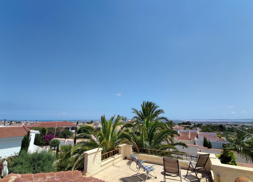 Resale - Villa / House - Ciudad Quesada